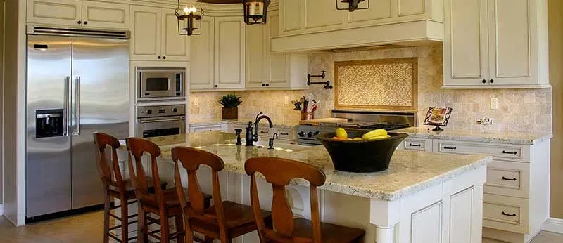 Licensed shingle roofing service experts serving Park, NY - City Suburb