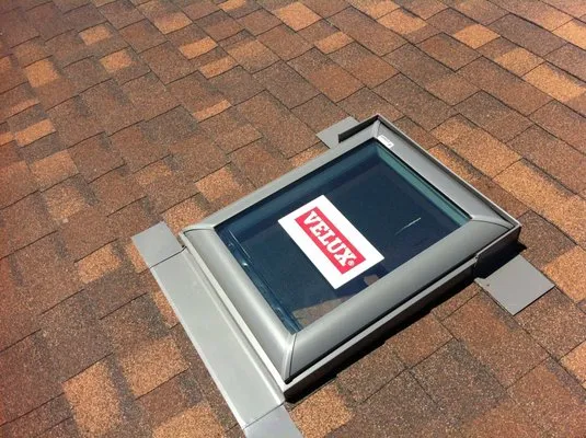 C&L Roofing & Remodeling Logo