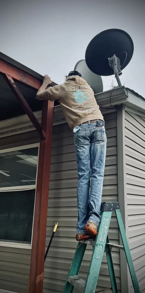 Slide of Clark’s Auto Detailing