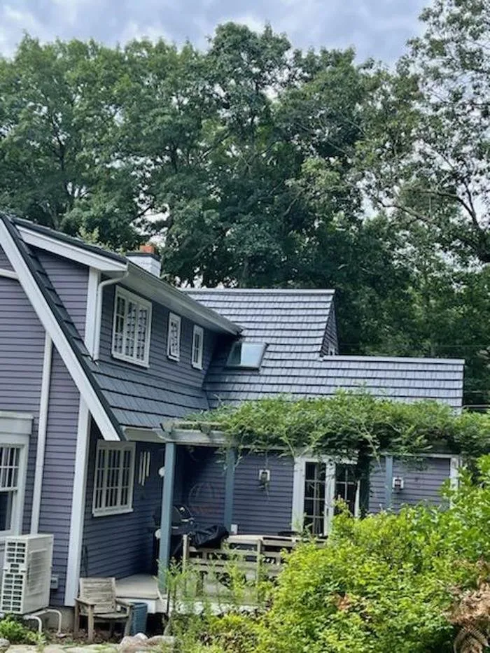 Expert roof repair experts serving East Berlin, CT - Classic Metal Roofs