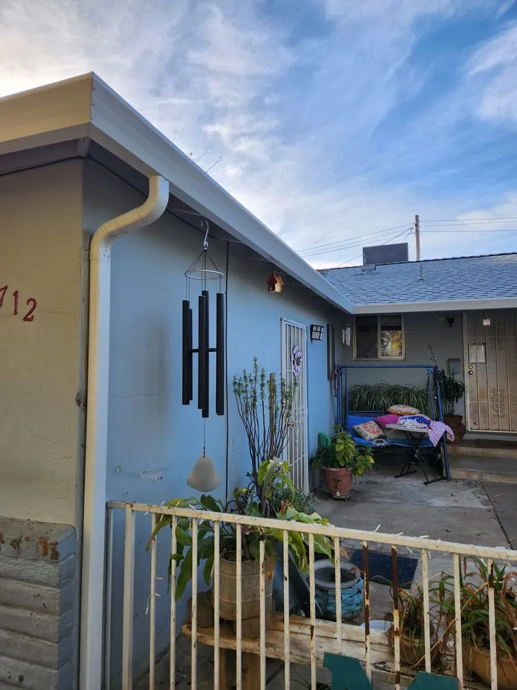 Slide of Claudex Roofing