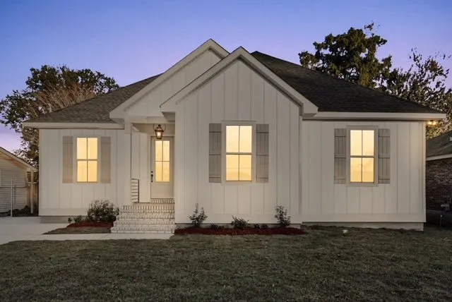 Slide of ClayKar Construction