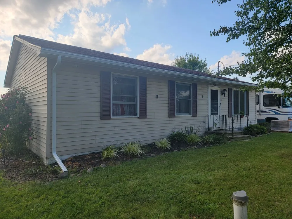 Slide of C.L.E. Construction and Roofing