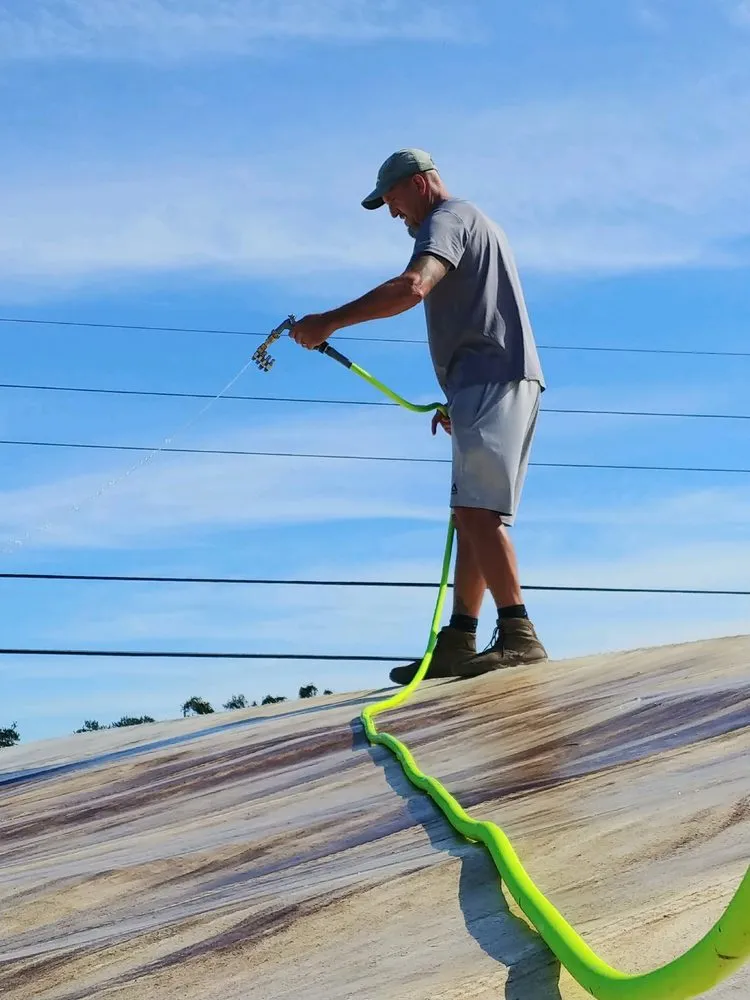 Emergency roof repair for homes across St Petersburg, FL - Clean 2 Preserve