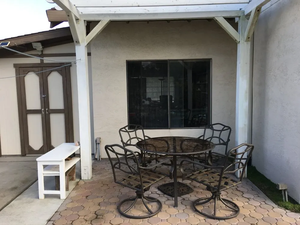 Slide of Clean Builders and Deluxe Windows