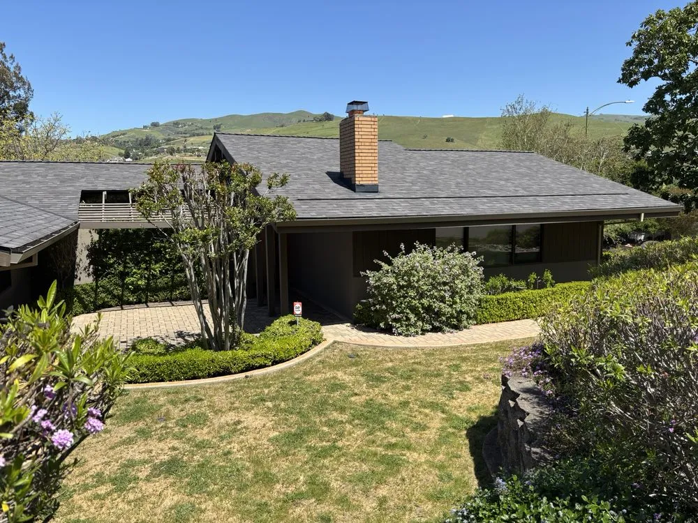 Slide of Clean Roofing