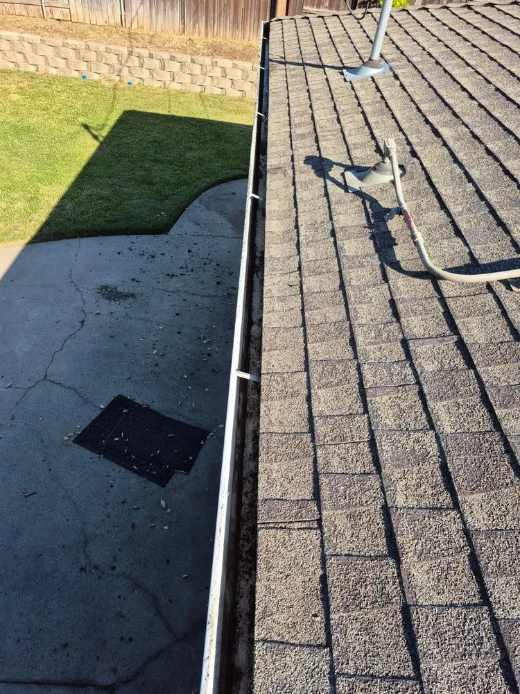 Reliable flat roof repair in Arden-Arcade, CA - Cleaning Gutters Service