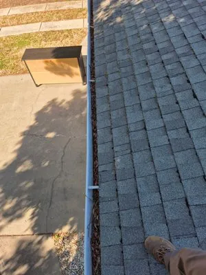 Cleaning Gutters Service Logo