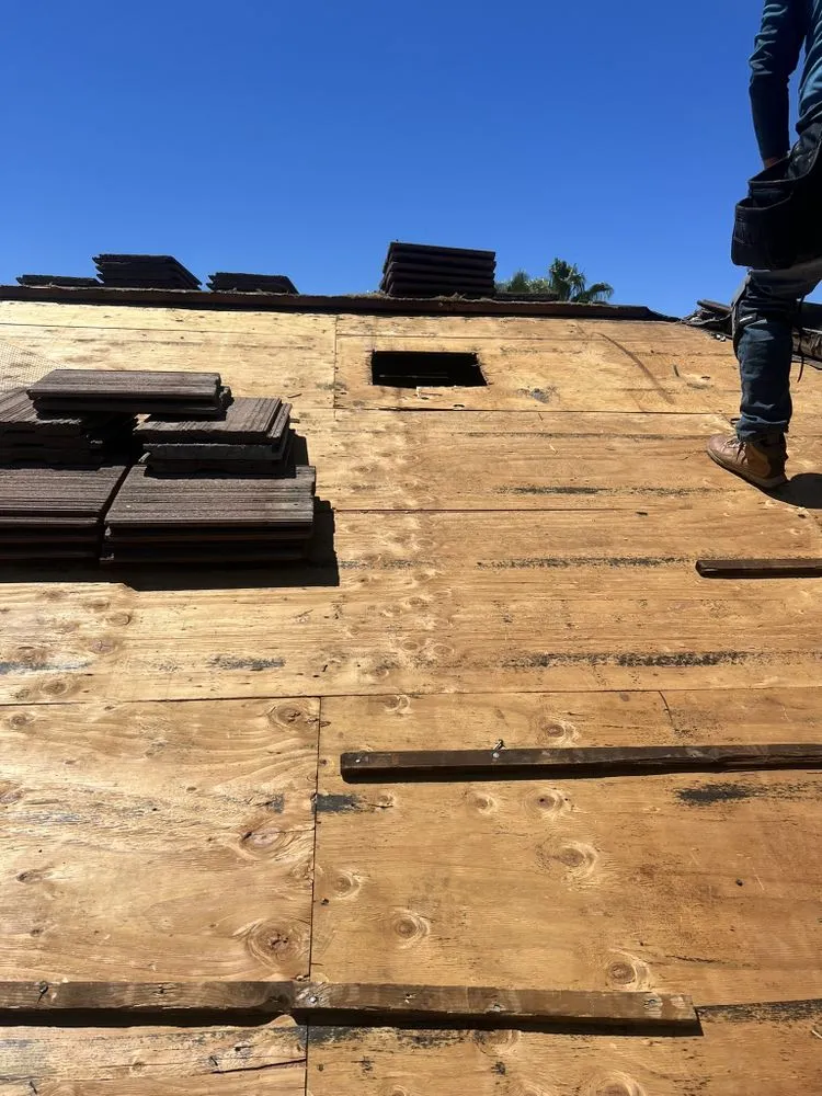 Slide of Cleans Roofing