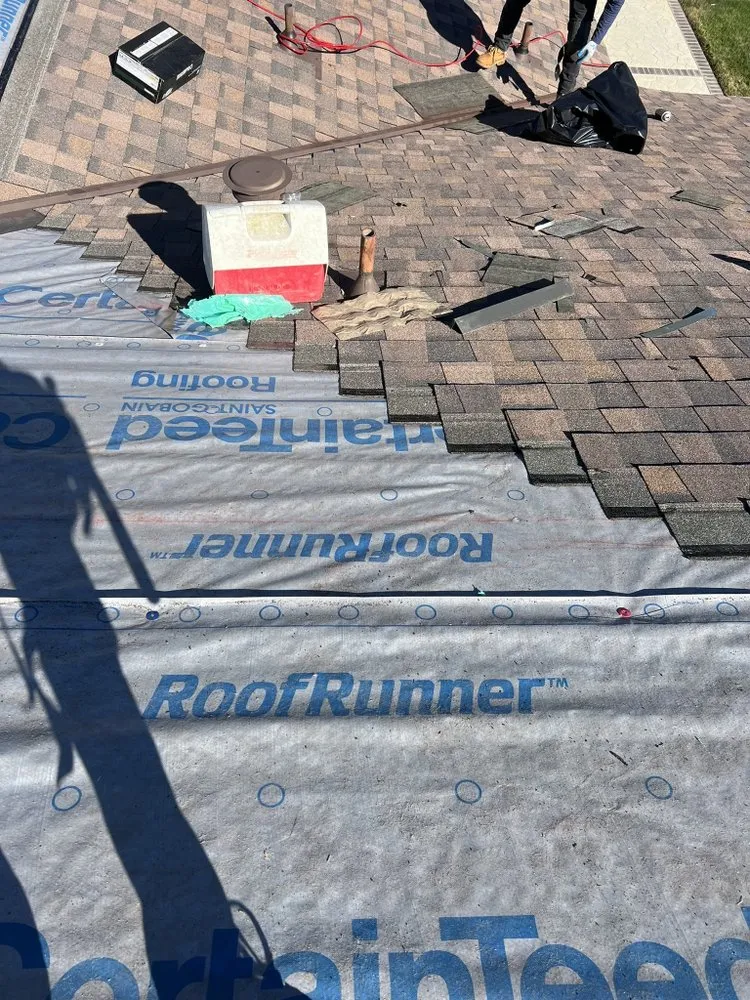 Slide of Cleans Roofing