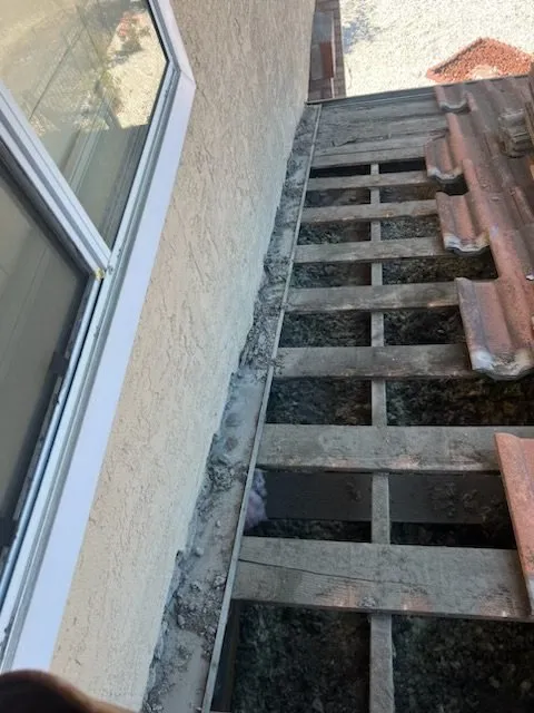 Slide of Cleans Roofing