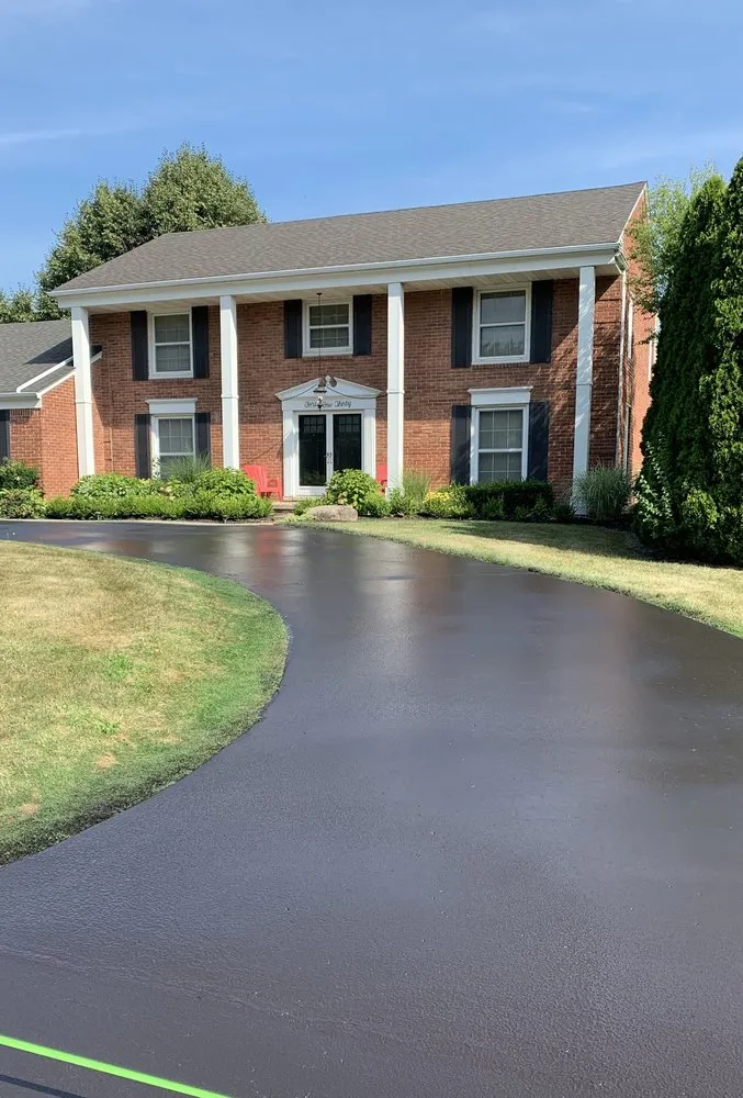 Top-rated roof repair after storm damage in West Bloomfield, MI by Clifford SealCoating
