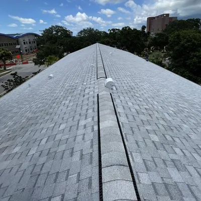 Clover Roofing Logo
