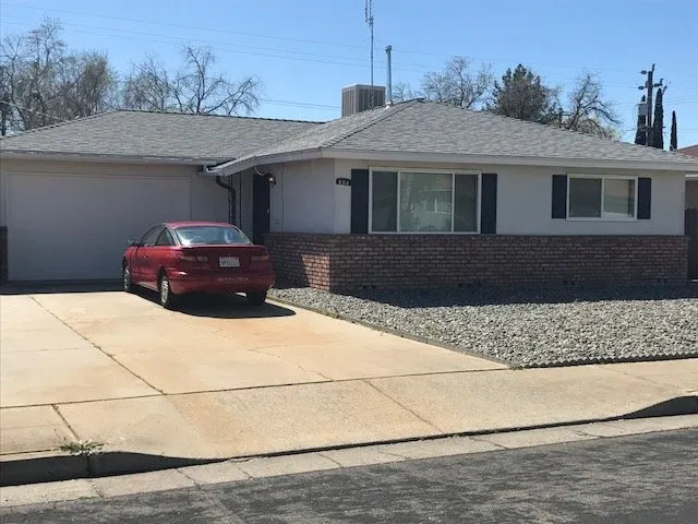 Slide of Clovis Roofing Company