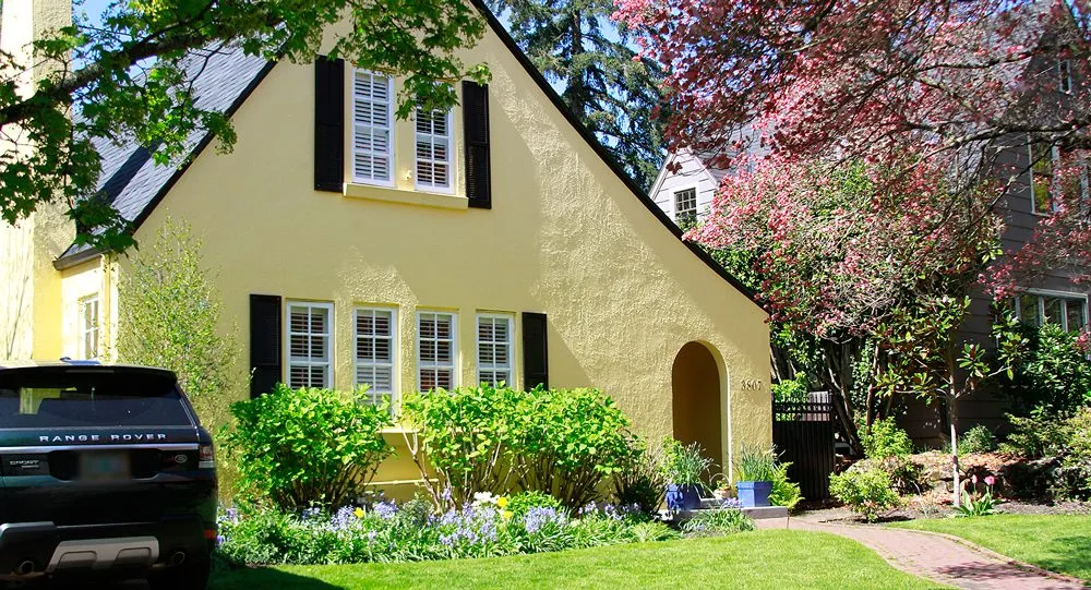 Slide of Clow Roofing & Siding