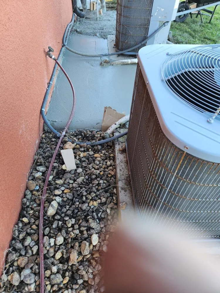 Slide of CM Roofing Florida