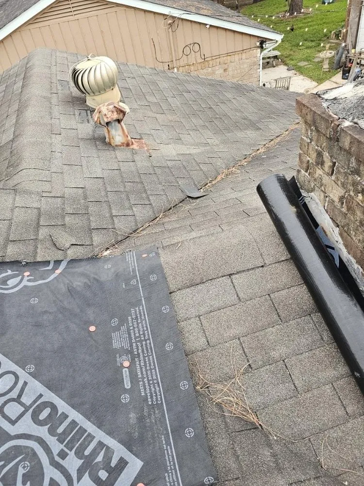 Slide of C&M Roofing