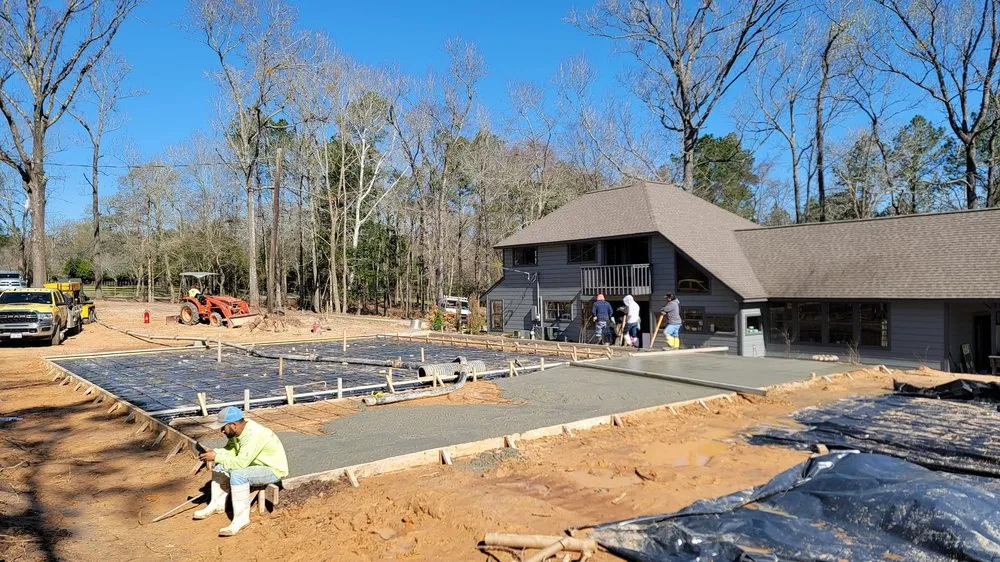 Slide of Cmon Construction