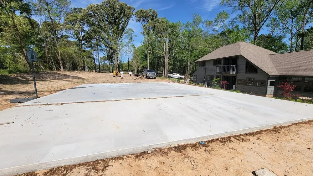 Slide of Cmon Construction