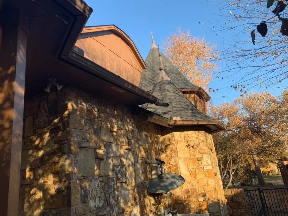 Slide of Cobb Roofing