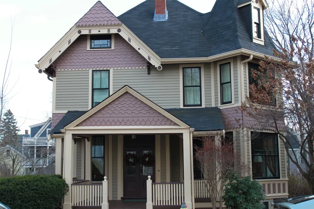 Slide of Coelho Contracting