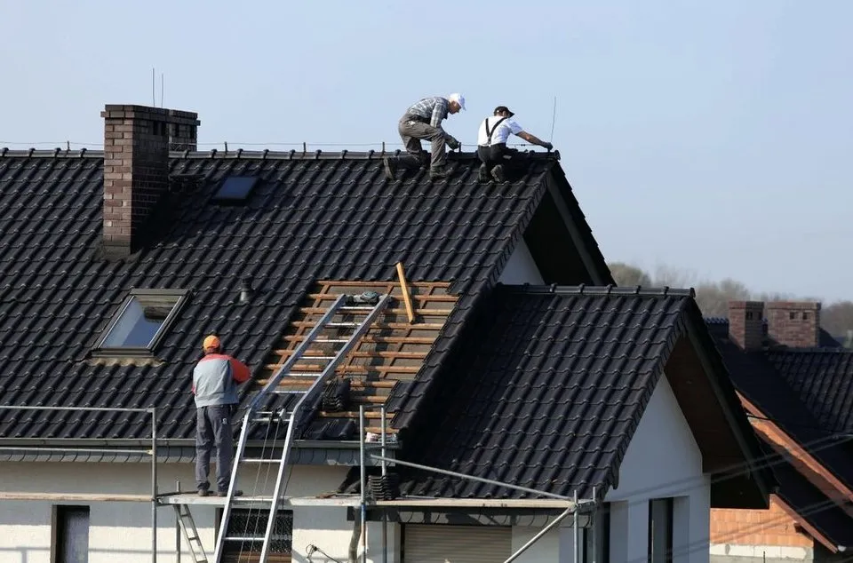 Slide of Colliers Roofing