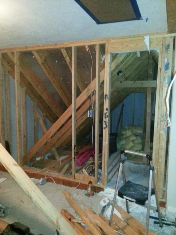 Slide of Colombo Services