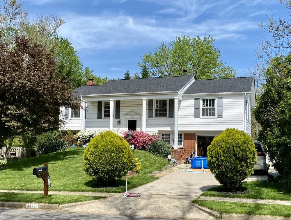 Slide of Colonial Contracting