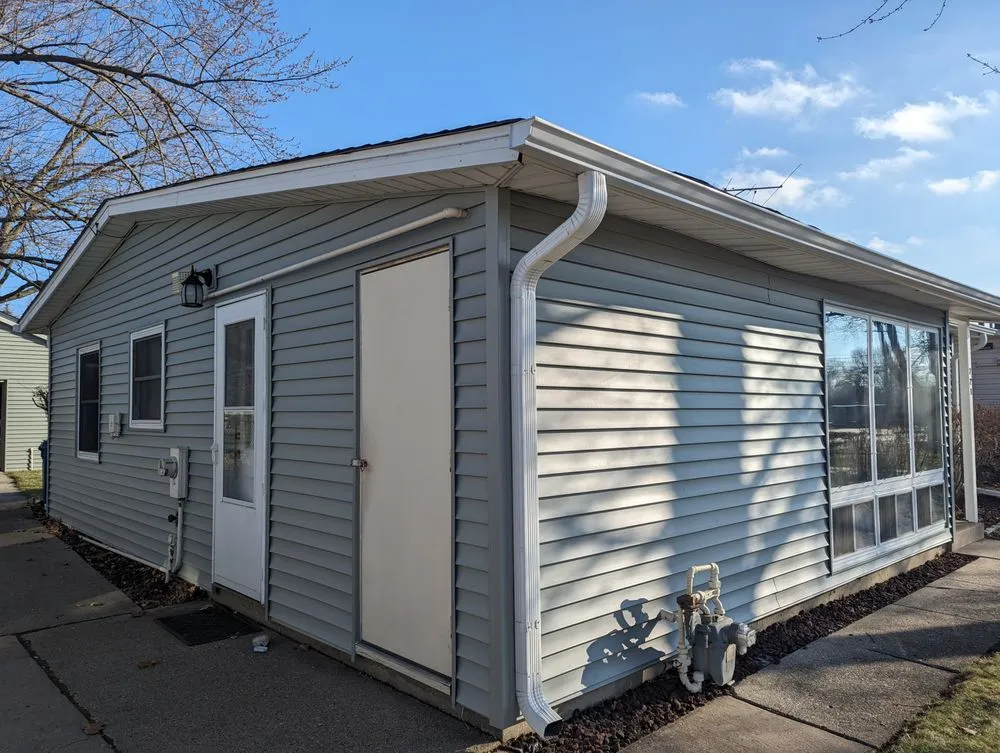 Slide of Colonial Remodeling & Construction