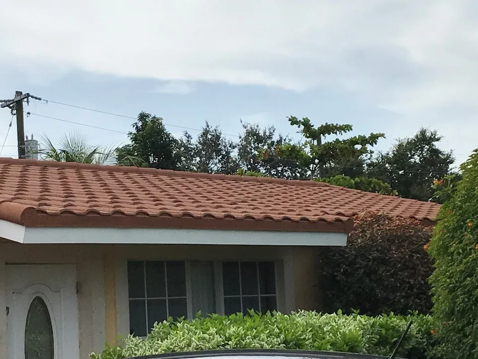 Slide of Colonial Roofer Services