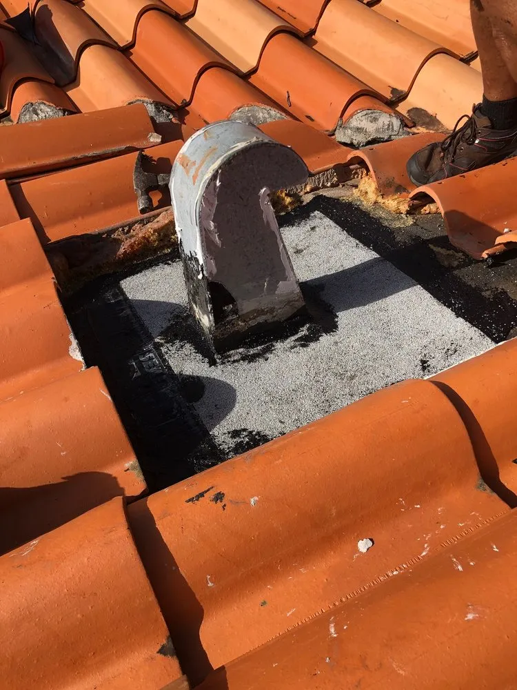 Slide of Colonial Roofer Services