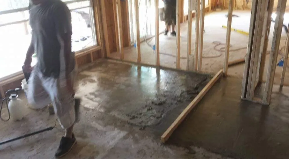 Slide of Colonial Roofing and Construction LLC