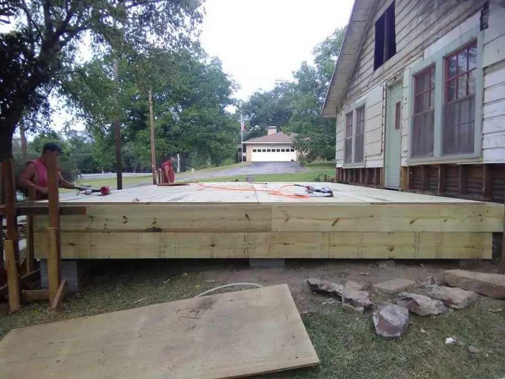 Slide of Colonial Roofing and Construction LLC