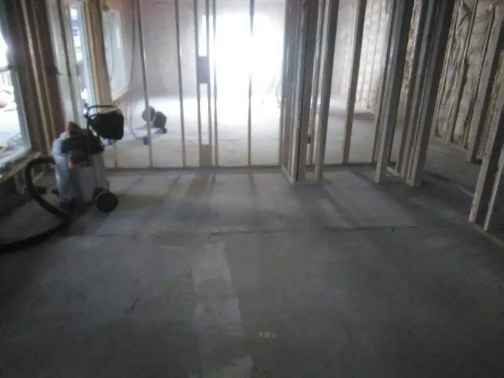 Slide of Colonial Roofing and Construction LLC