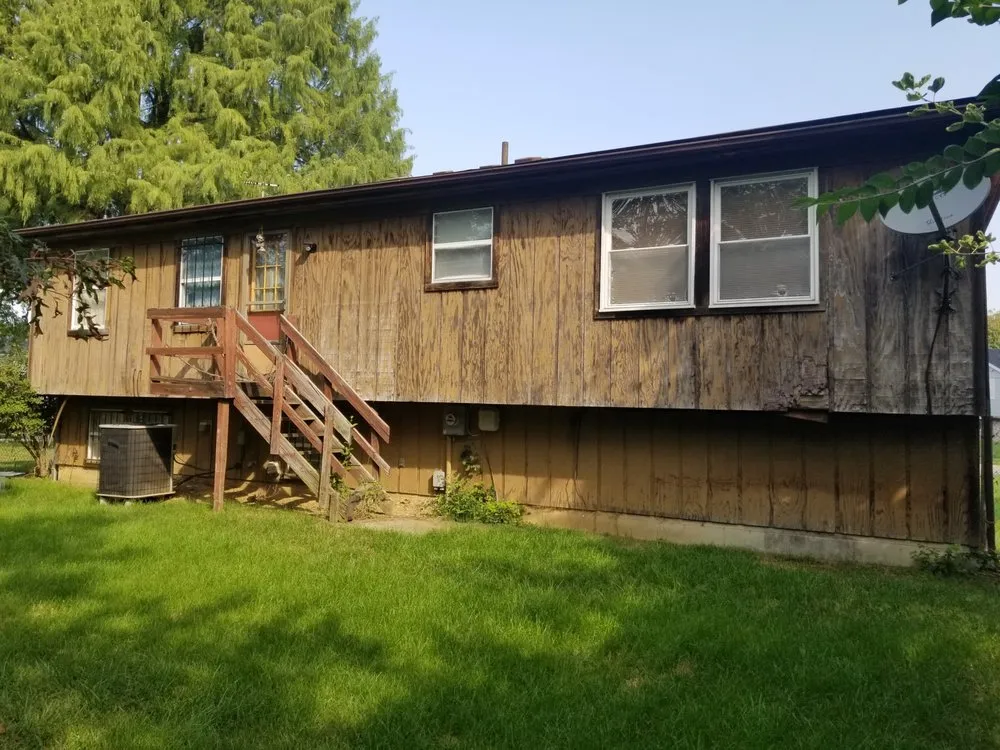 Slide of Columbus Windows and Siding Company