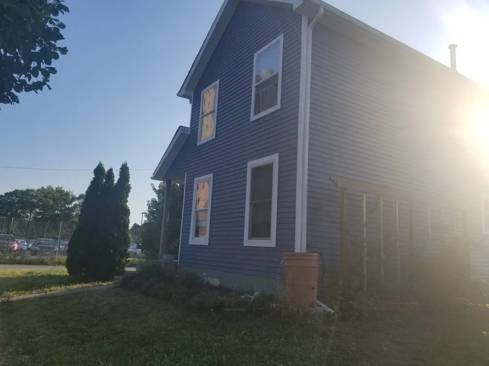 Slide of Columbus Windows and Siding Company