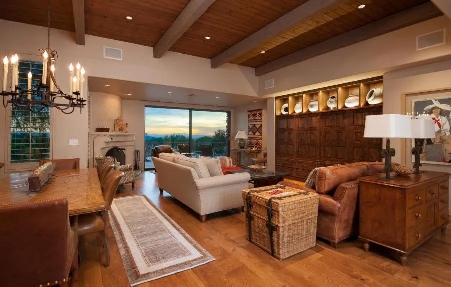 Slide of Combat Contracting