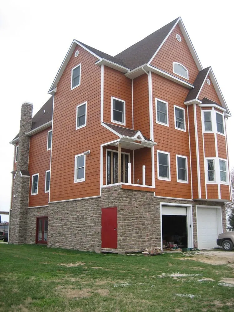 Slide of Commonwealth Construction