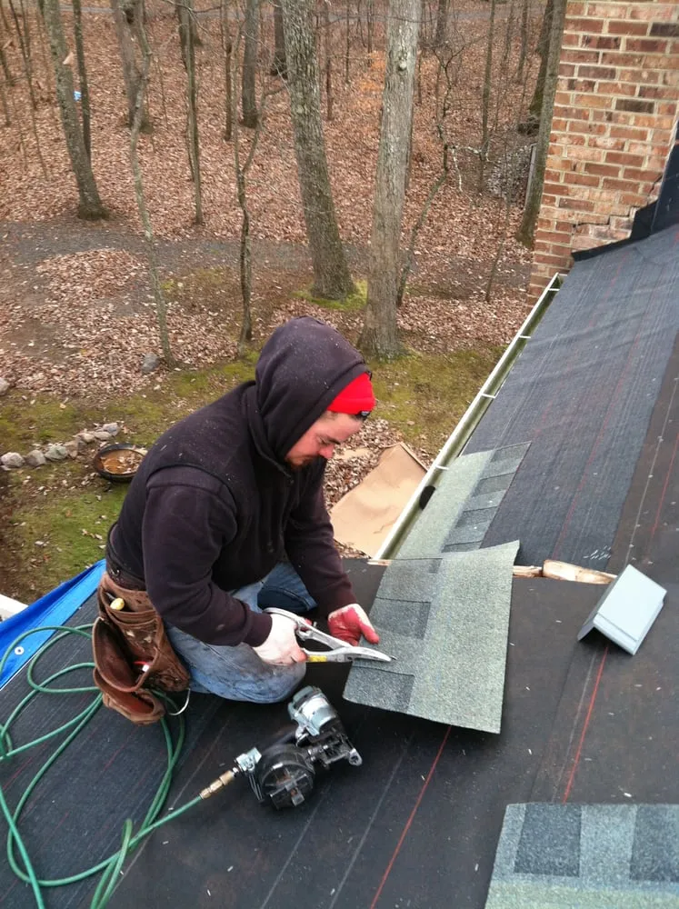 Slide of Commonwealth Roofing & Siding