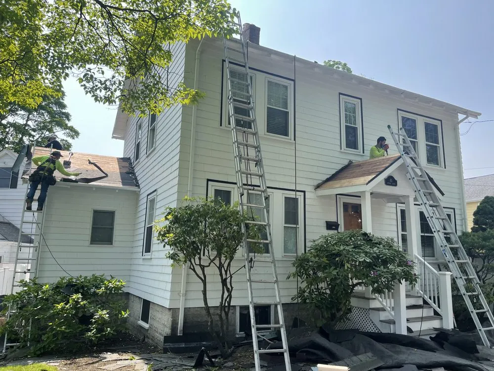 Slide of Commonwealth Roofing and Siding