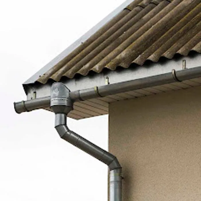 Slide of Commonwealth Roofing Specialists