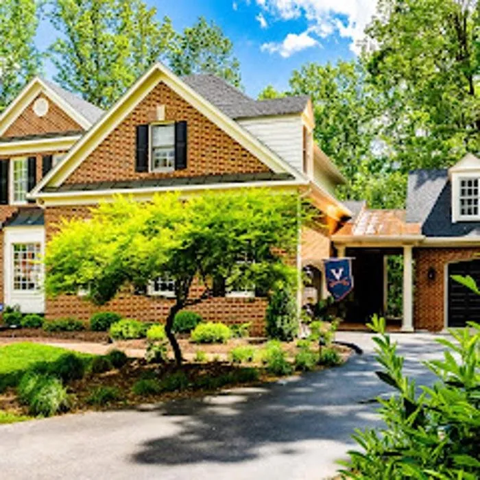 Slide of Commonwealth Roofing Specialists