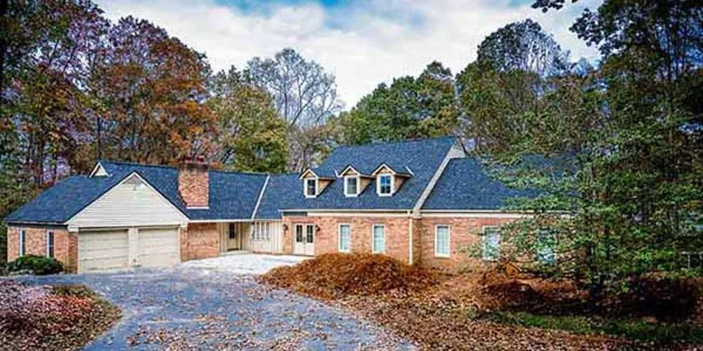 Local storm damage roof repair near you across Huddleston, VA - Commonwealth Roofing Specialists