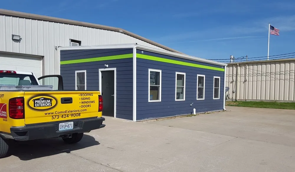 Slide of CoMo Premium Exteriors