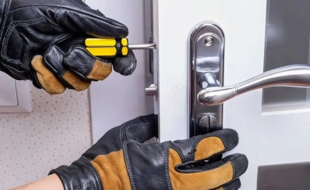 Slide of Company Revivo