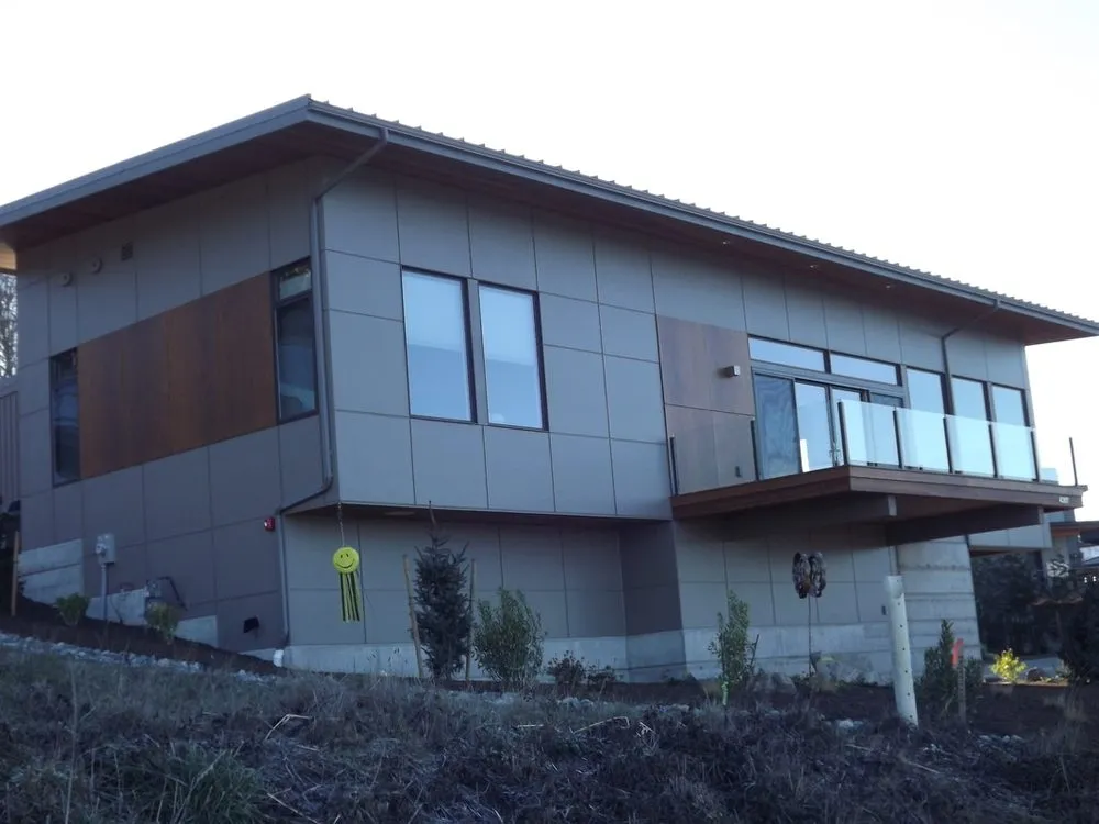 Local roof repair for fast service in Sedro-Woolley, WA by Complete roofing and contracting