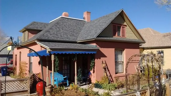 Complete Roofing Group Logo