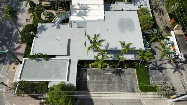 Complete Roofing Solutions Logo