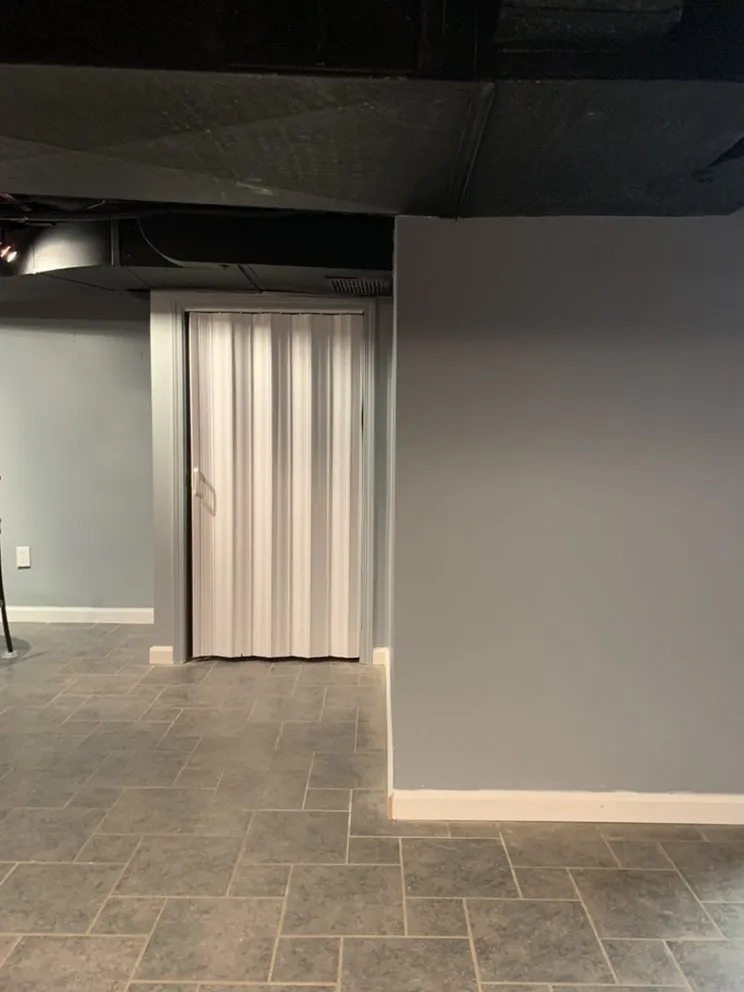 Slide of Complete Solutions Contracting