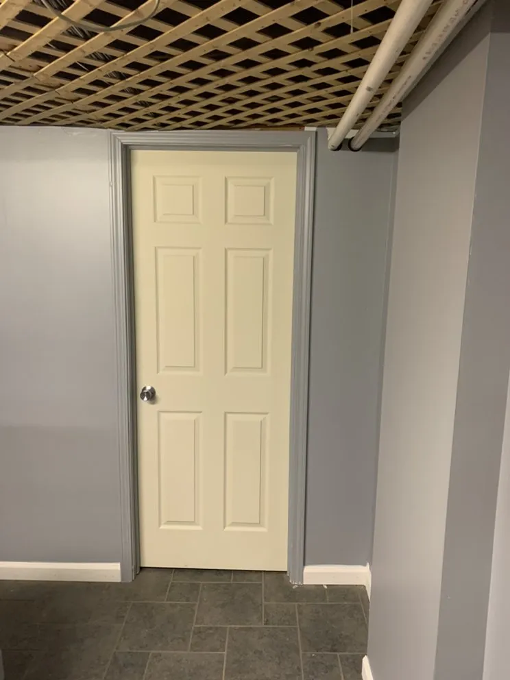 Slide of Complete Solutions Contracting